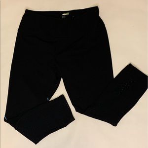 Avia Black Leggings (M 8-10)